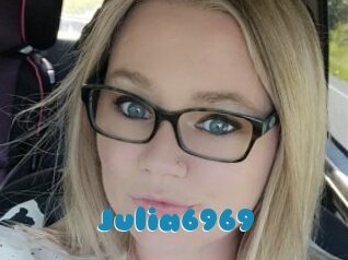 Julia6969