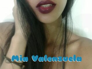 Mia_Valenzuela