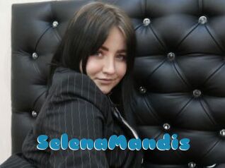 SelenaMandis