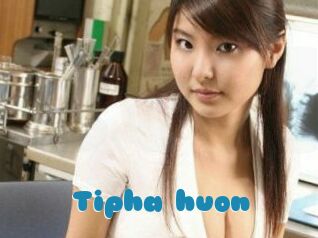 Tipha_huon